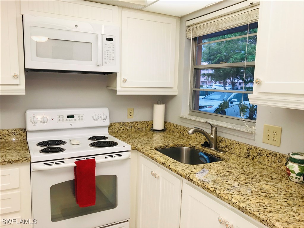 200 Turtle Lake Court #109 Naples FL 34105 225027060 image7