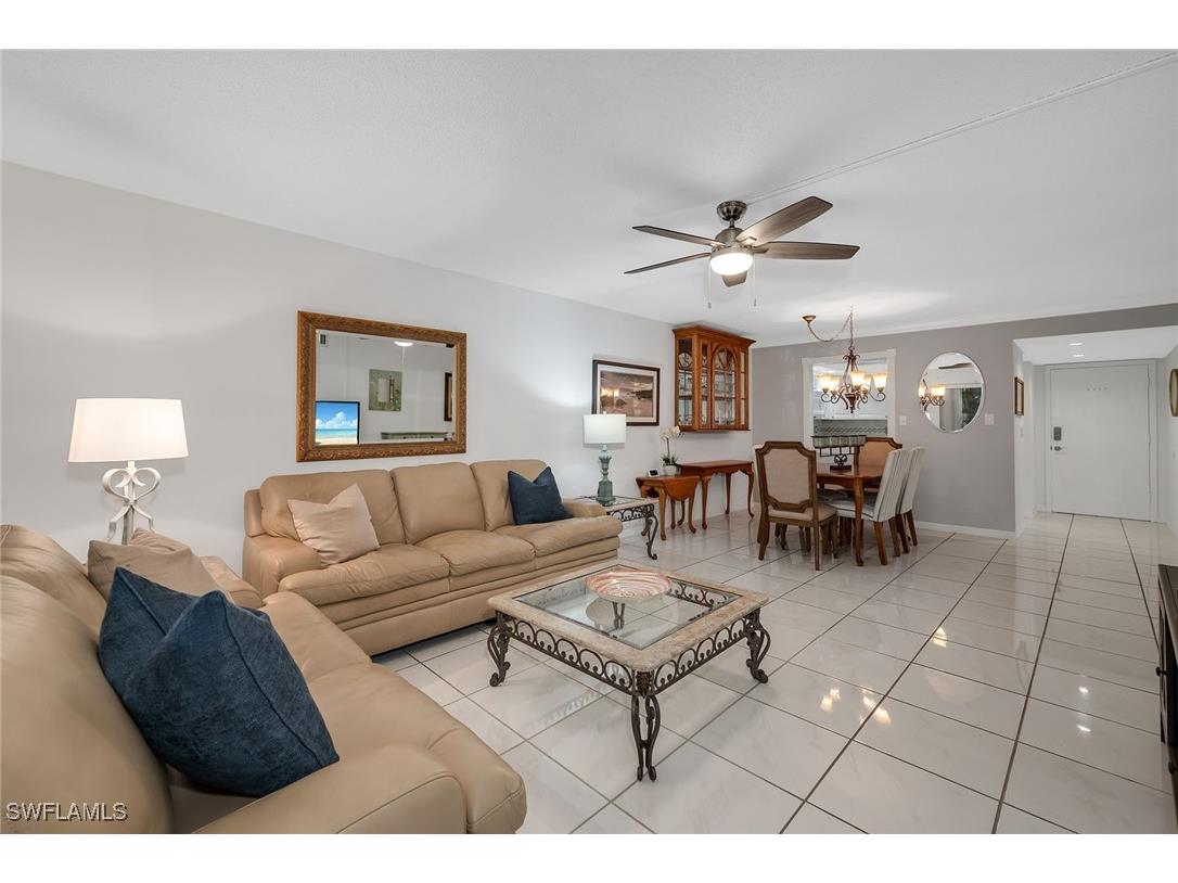 200 Valley Stream Drive #3B Naples FL 34113 226005672 image4