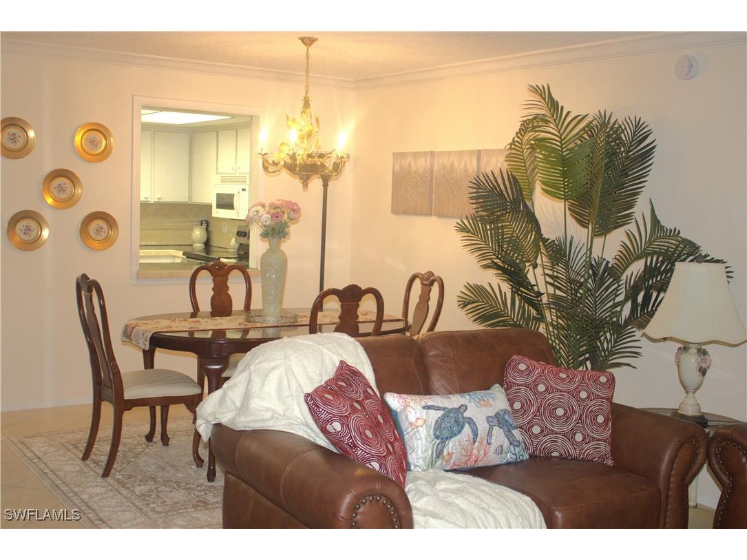 200 Valley Stream Drive #4C Naples FL 34113 225075667 image2