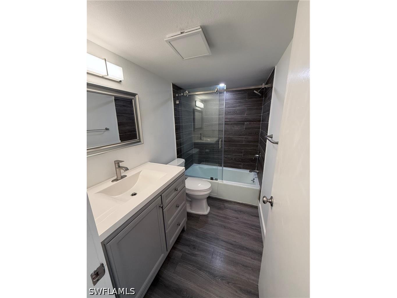 200 Valley Stream Drive #8B Naples FL 34113 226014985 image11