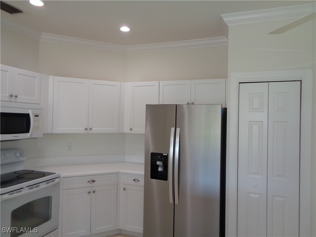 200 Vintage Circle #D201 Naples FL 34119 225038567 image11