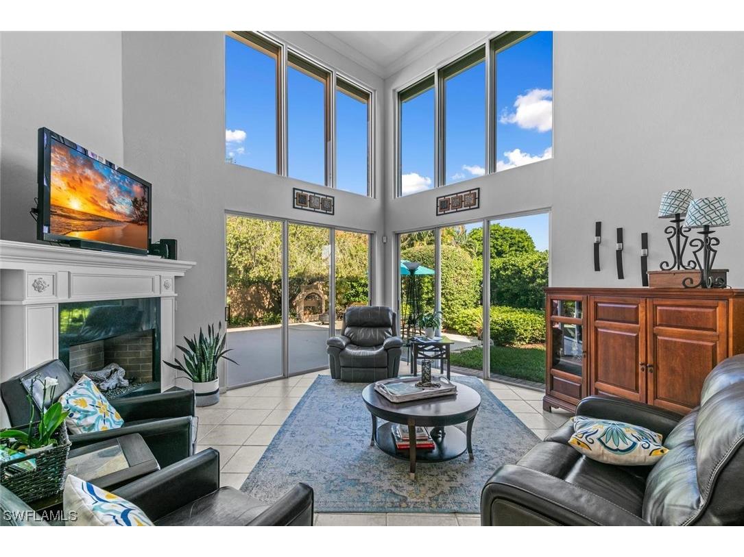 200 Vista Lane Naples FL 34119 223080890 image1