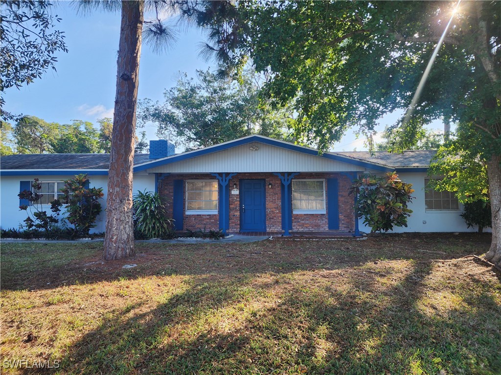 200 Willoughby Drive Naples FL 34110 224051216 image1