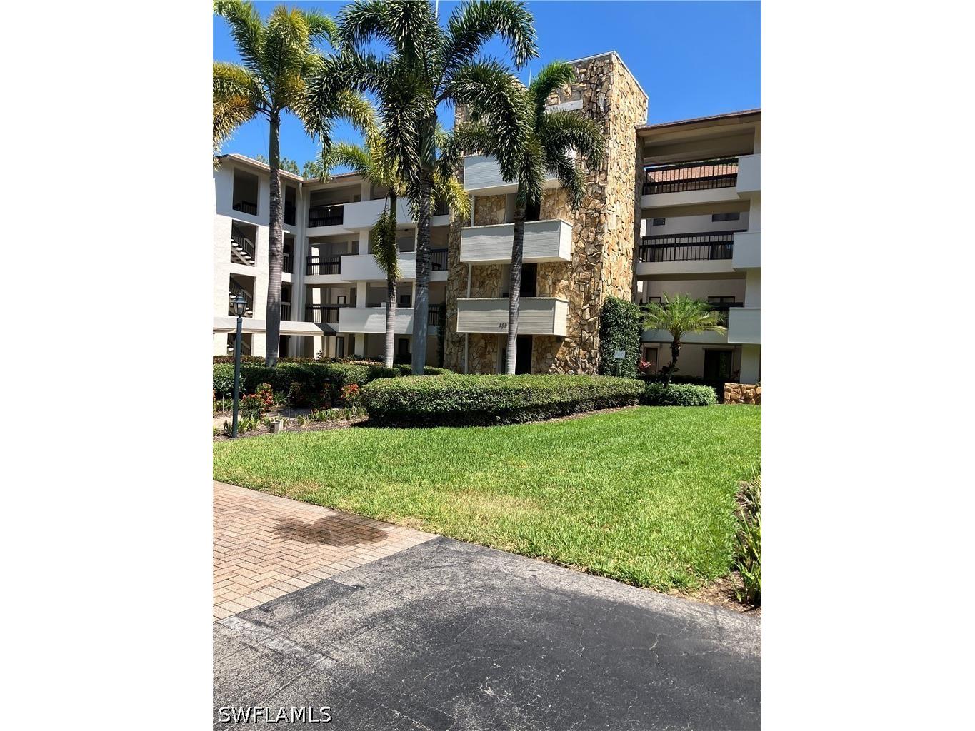 200 Wyndemere Way #B402 Naples FL 34105 226019726 image1