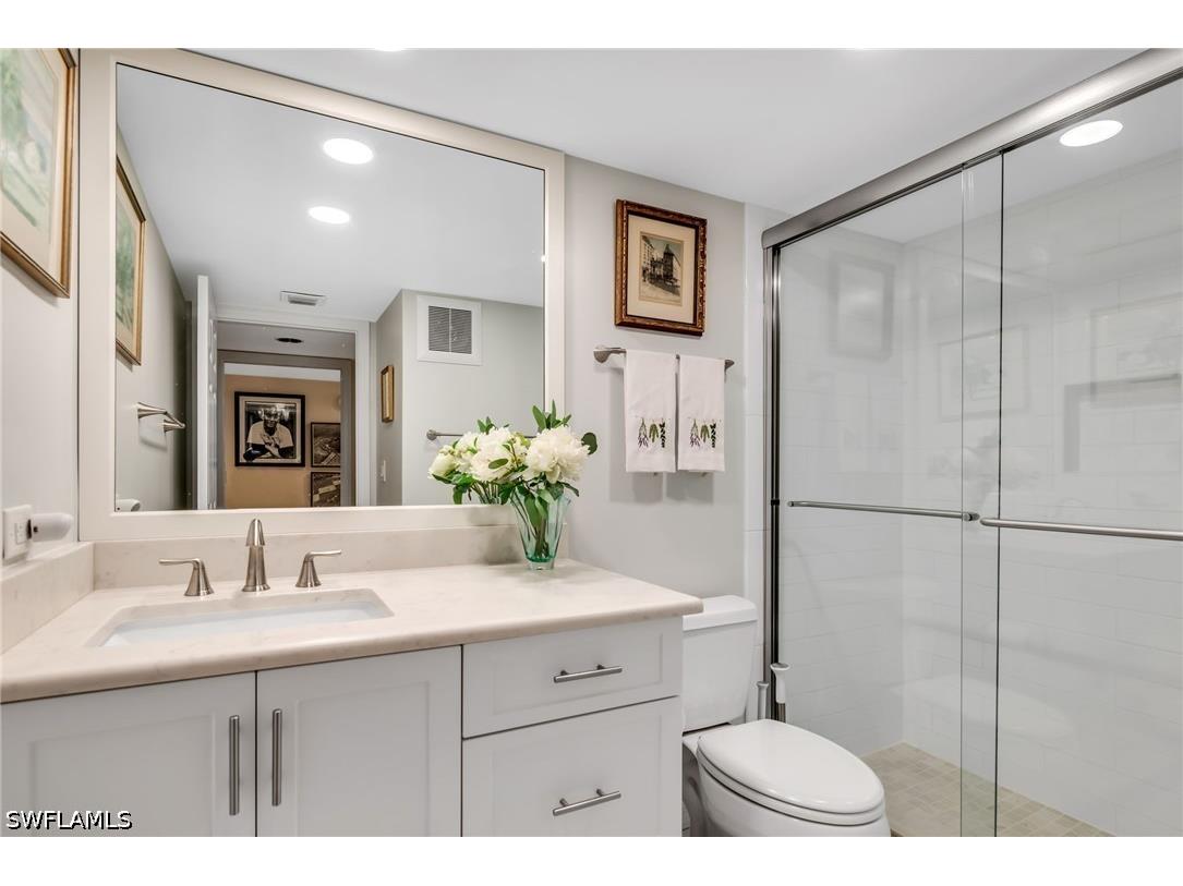 200 Wyndemere Way #B402 Naples FL 34105 226019726 image14