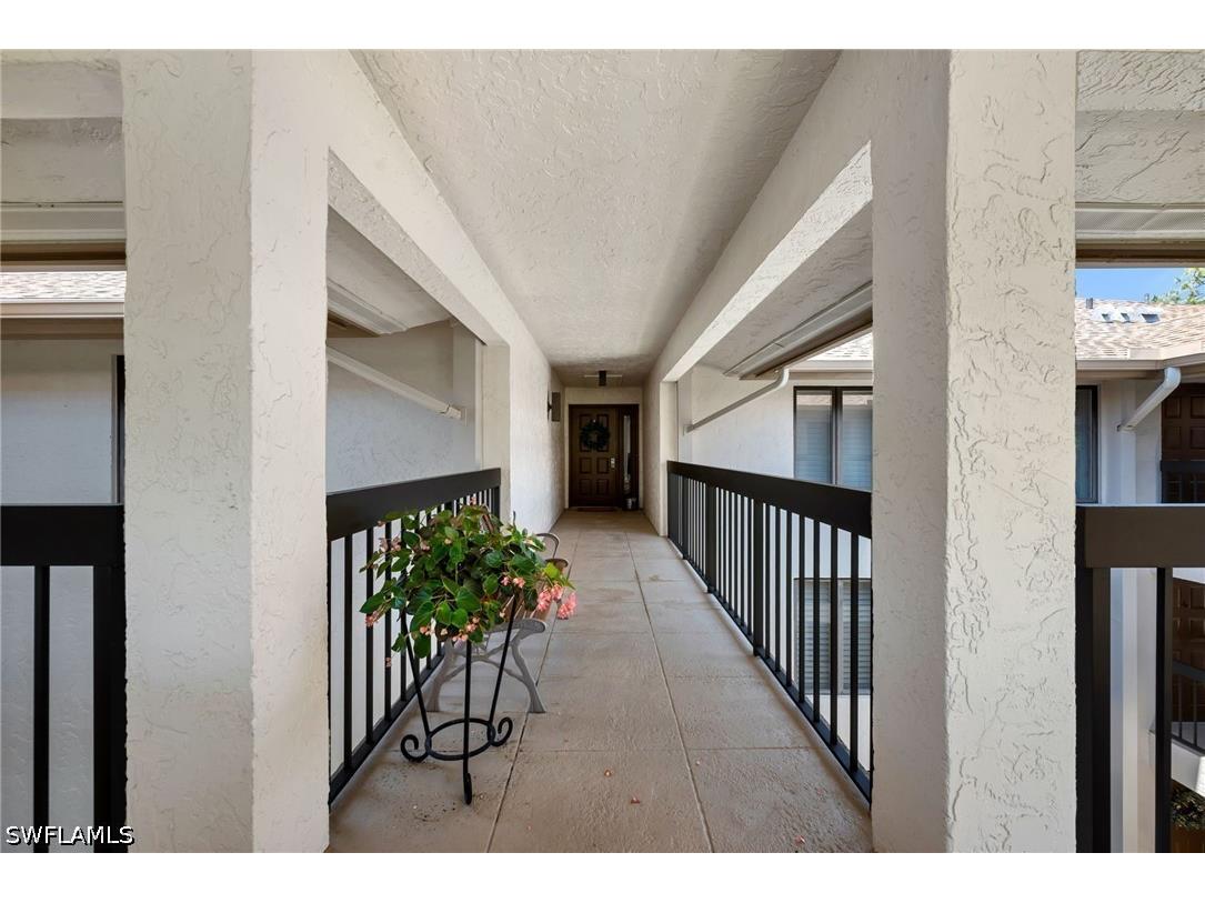 200 Wyndemere Way #B402 Naples FL 34105 226019726 image5
