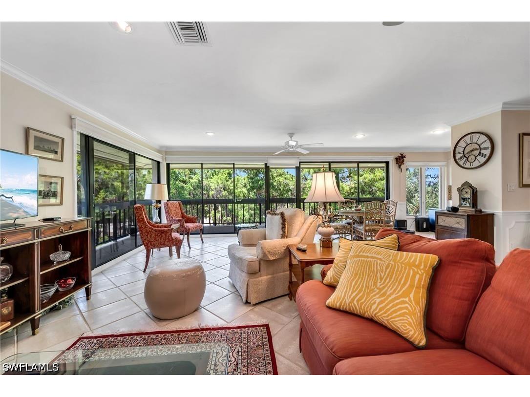 200 Wyndemere Way #B402 Naples FL 34105 226019726 image8