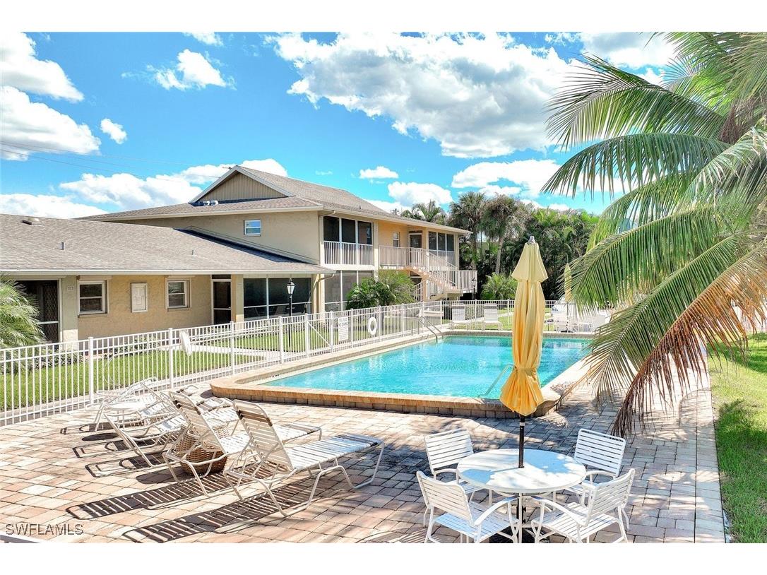 2000 Alamanda Drive #104 Naples FL 34102 225076157 image14