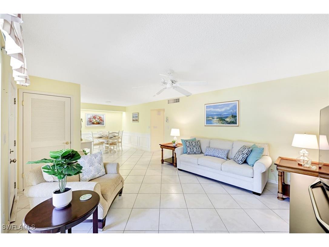 2000 Alamanda Drive #104 Naples FL 34102 225076157 image19