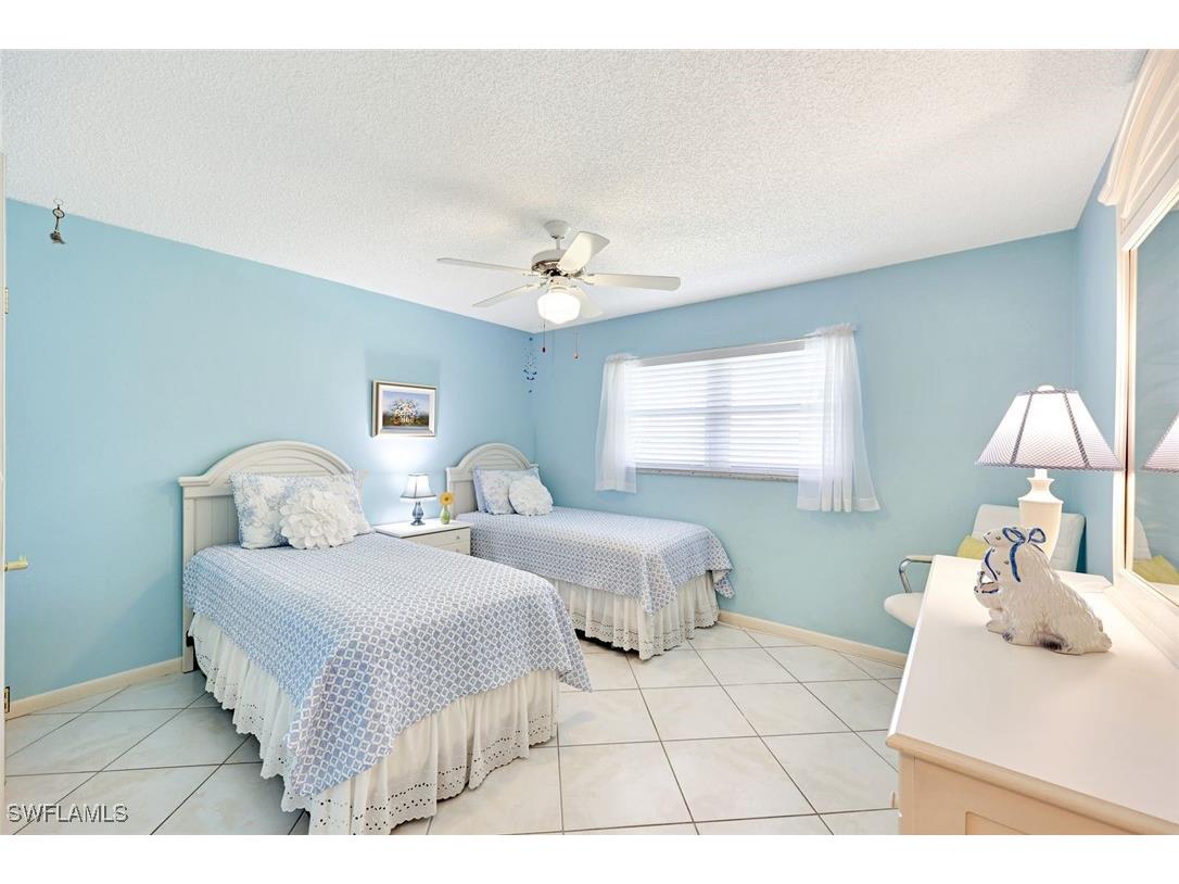 2000 Alamanda Drive #104 Naples FL 34102 225076157 image29