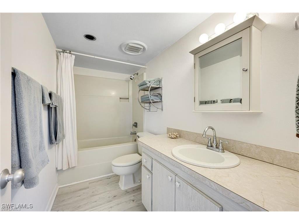 2000 Alamanda Drive #206 Naples FL 34102 225080177 image16