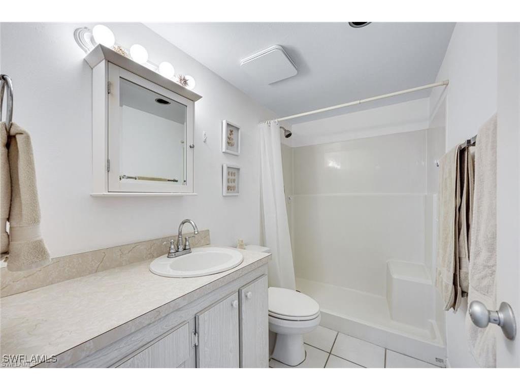 2000 Alamanda Drive #206 Naples FL 34102 225080177 image18