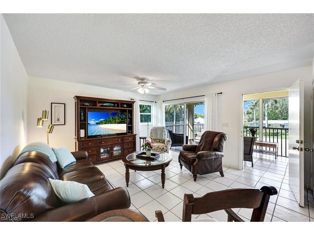 2000 Alamanda Drive #206 Naples FL 34102 225080177 image5