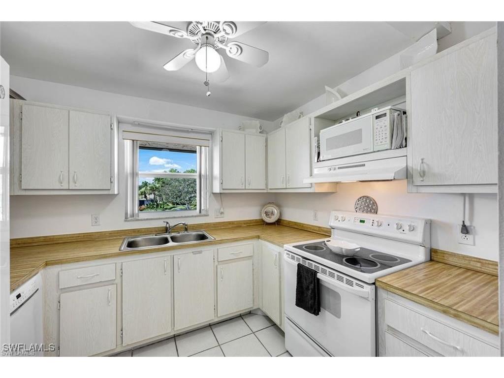 2000 Alamanda Drive #206 Naples FL 34102 225080177 image9