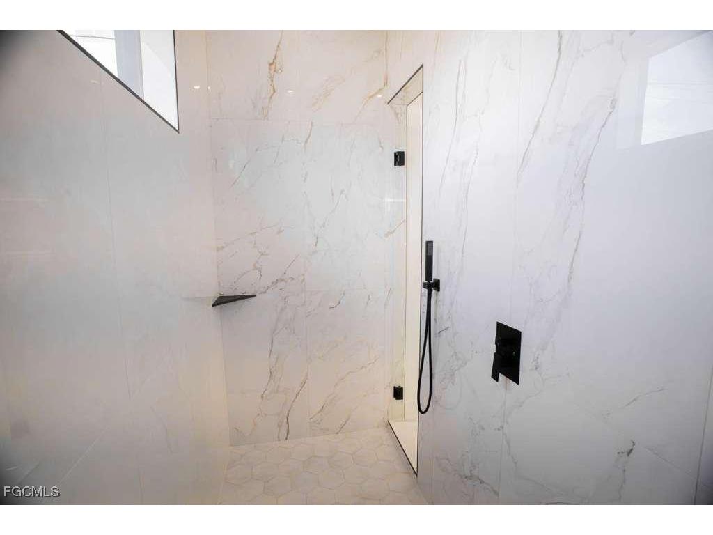 2000 SW 31st Terrace Cape Coral FL 33914 2026004465 image11