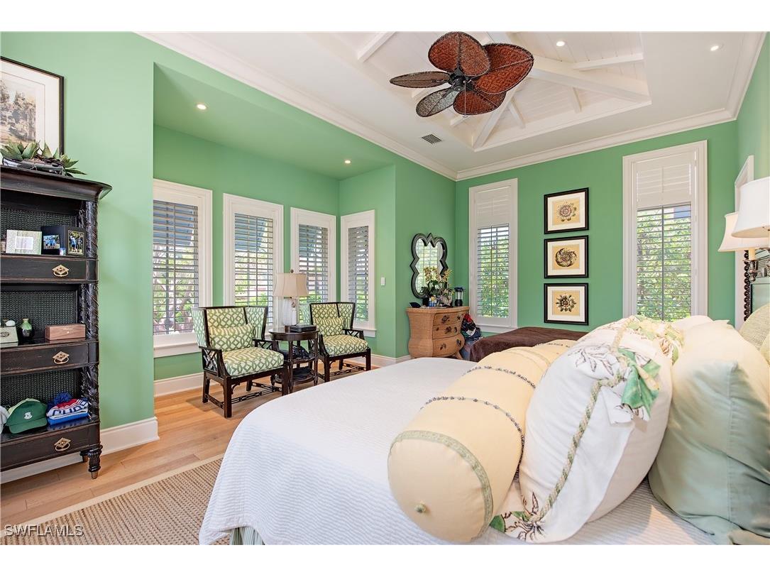 2001 4th Street S Naples FL 34102 225085070 image12