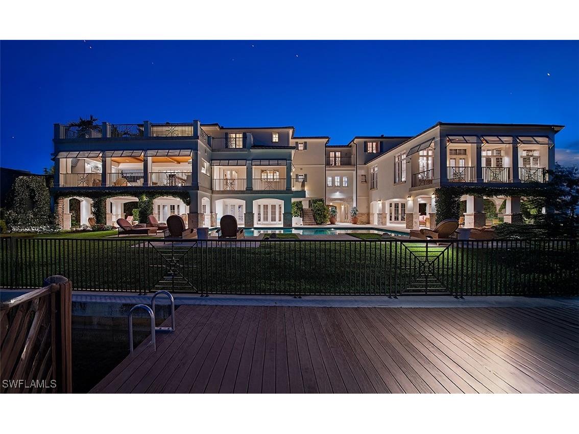 2001 4th Street S Naples FL 34102 225085070 image2