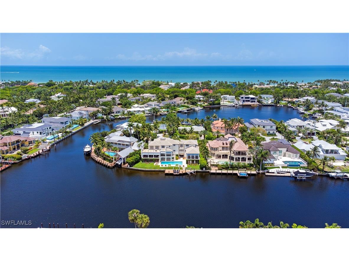 2001 4th Street S Naples FL 34102 225085070 image5