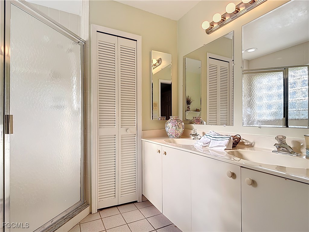 2001 Corona Del Sire Drive North Fort Myers FL 33917 2025009320 image18