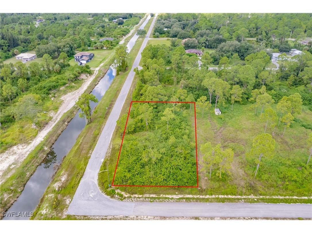 2001 Hines Avenue Alva FL 33920 224075467 image1