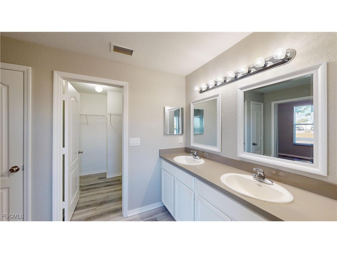 2001 NE 17th Avenue Cape Coral FL 33909 2025023529 image14