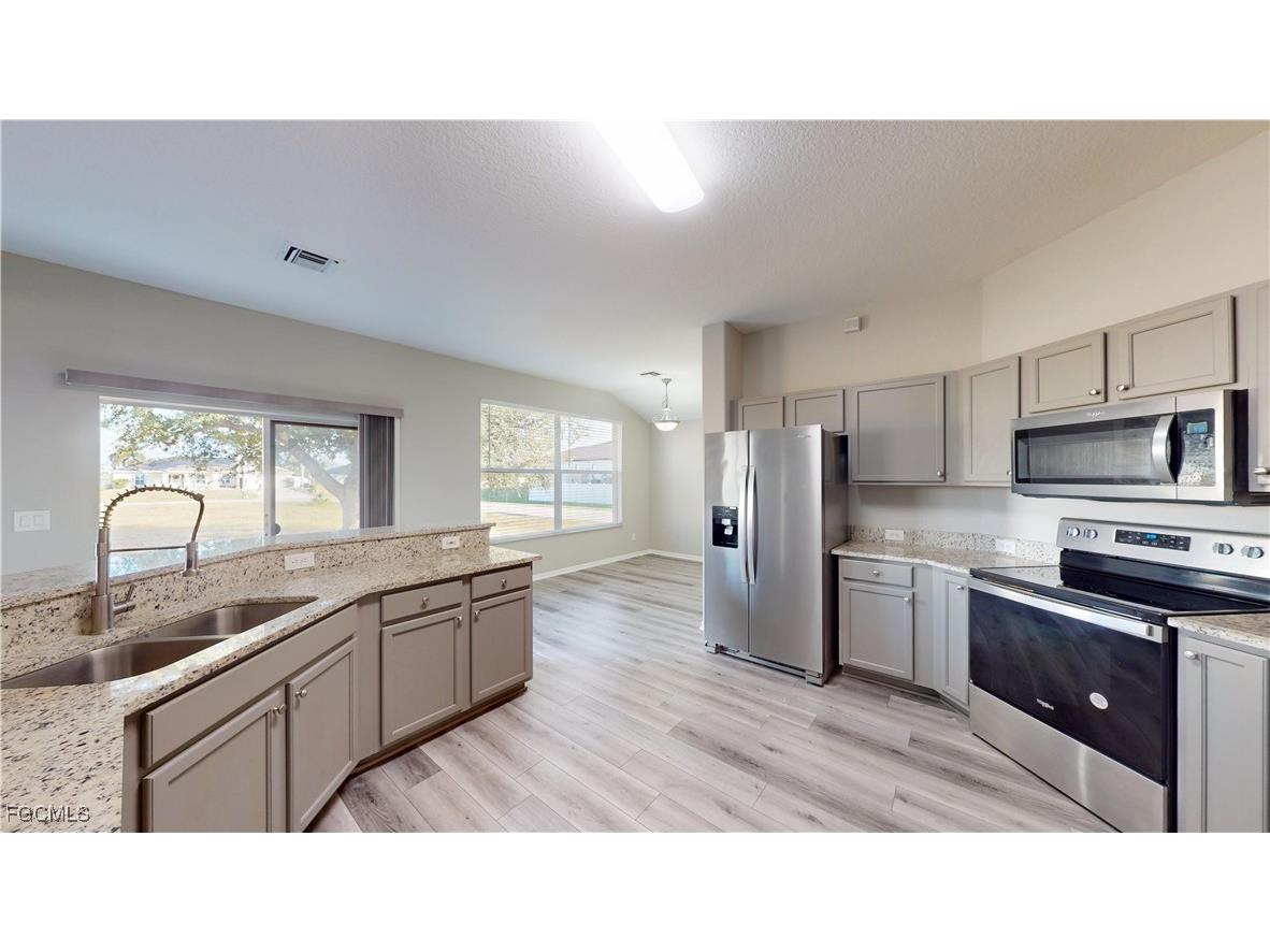 2001 NE 17th Avenue Cape Coral FL 33909 2025023529 image3