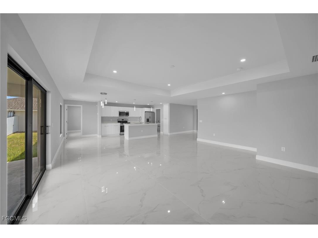 2001 NW 20th Street Cape Coral FL 33993 2025005965 image11