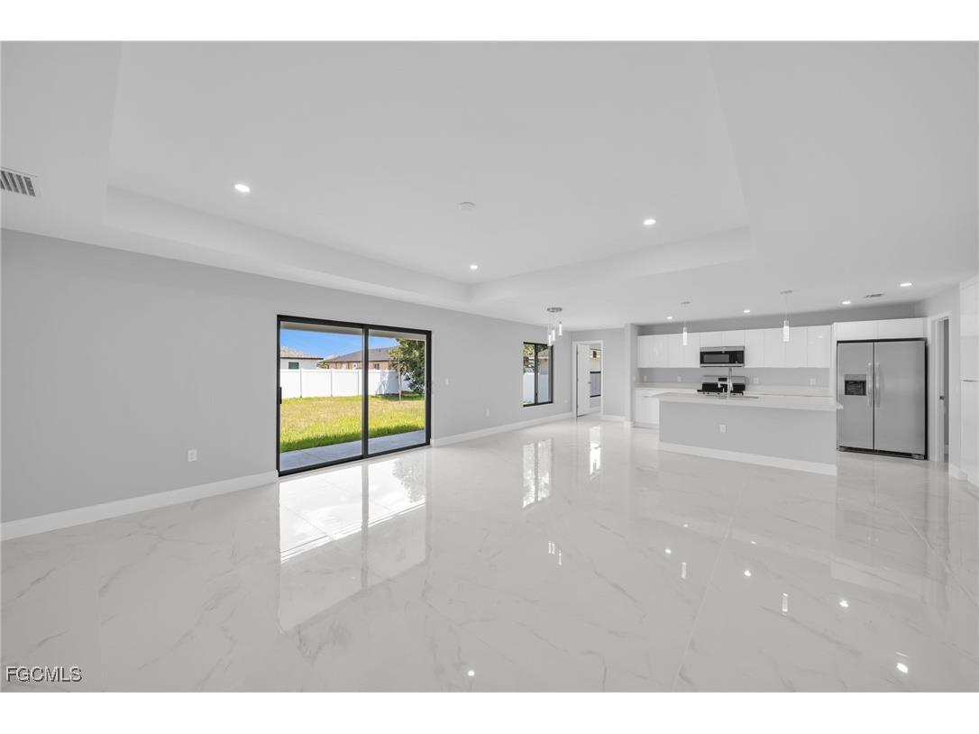 2001 NW 20th Street Cape Coral FL 33993 2025005965 image12