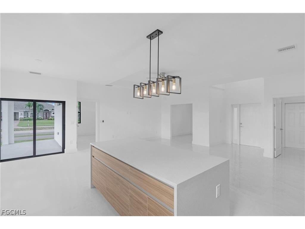 2001 NW 25th Avenue Cape Coral FL 33993 2026011865 image7