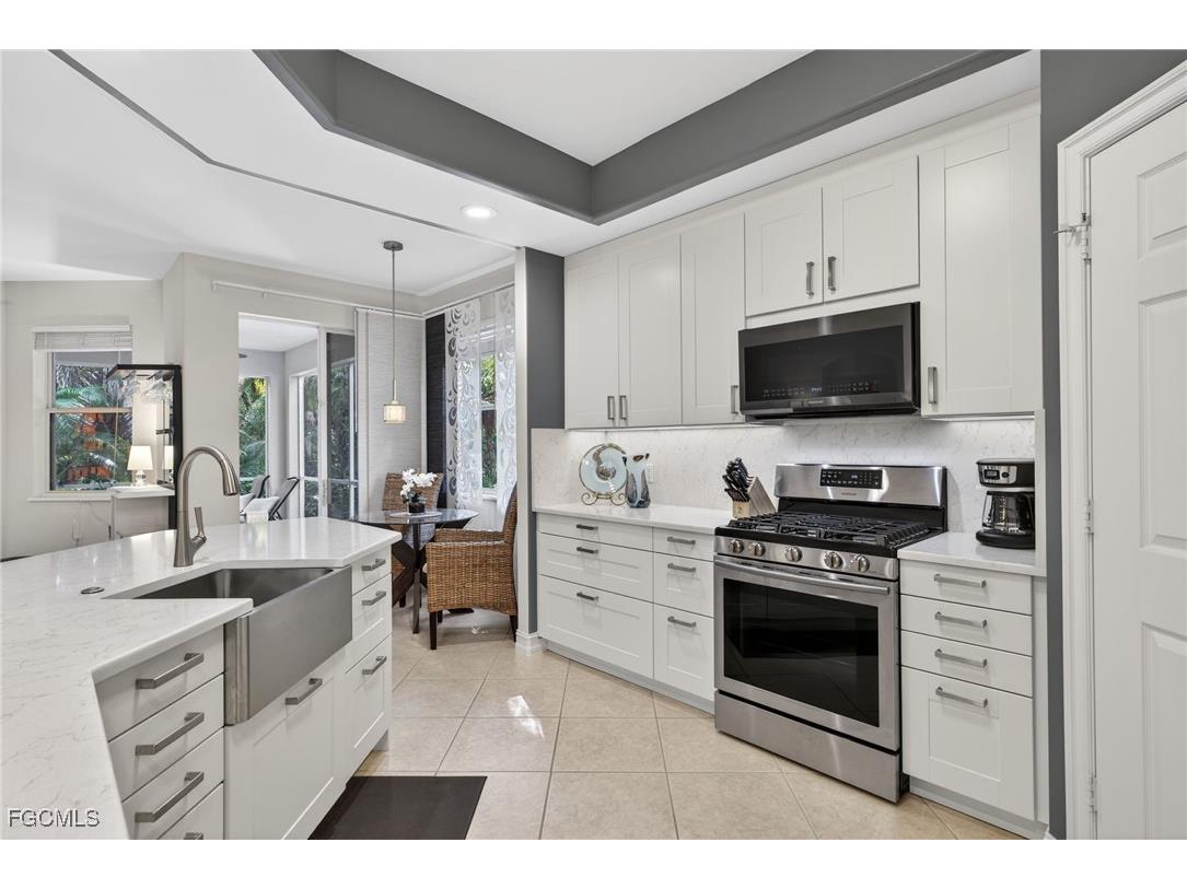 2001 Tarpon Bay Drive N #102 Naples FL 34119 2025023161 image10