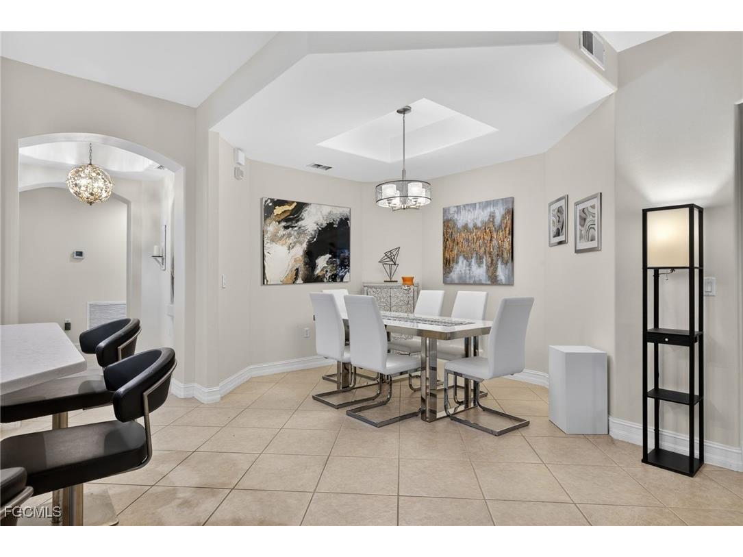 2001 Tarpon Bay Drive N #102 Naples FL 34119 2025023161 image13