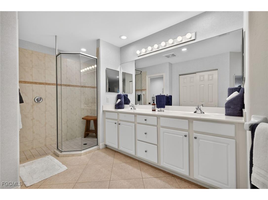 2001 Tarpon Bay Drive N #102 Naples FL 34119 2025023161 image23