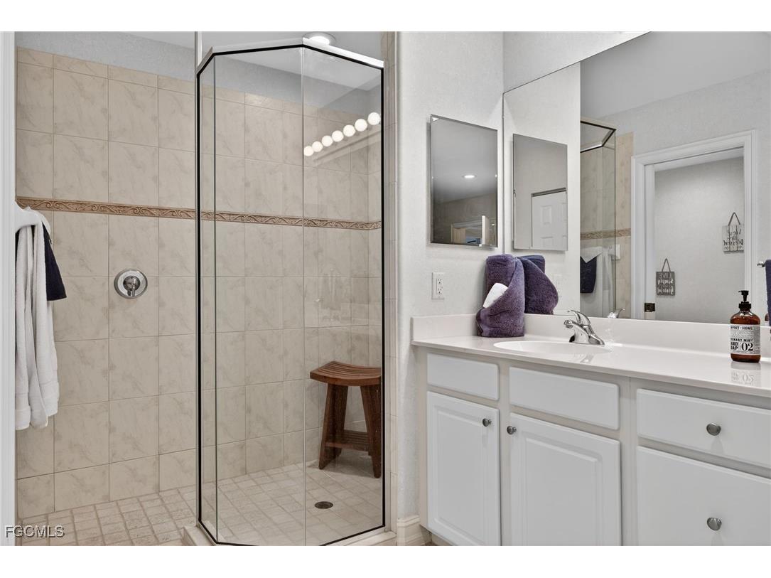 2001 Tarpon Bay Drive N #102 Naples FL 34119 2025023161 image24