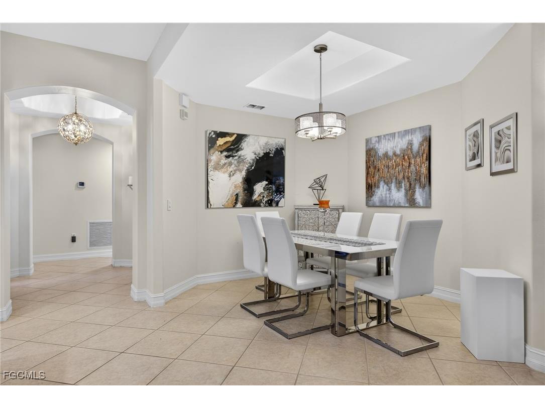 2001 Tarpon Bay Drive N #102 Naples FL 34119 2025023161 image32