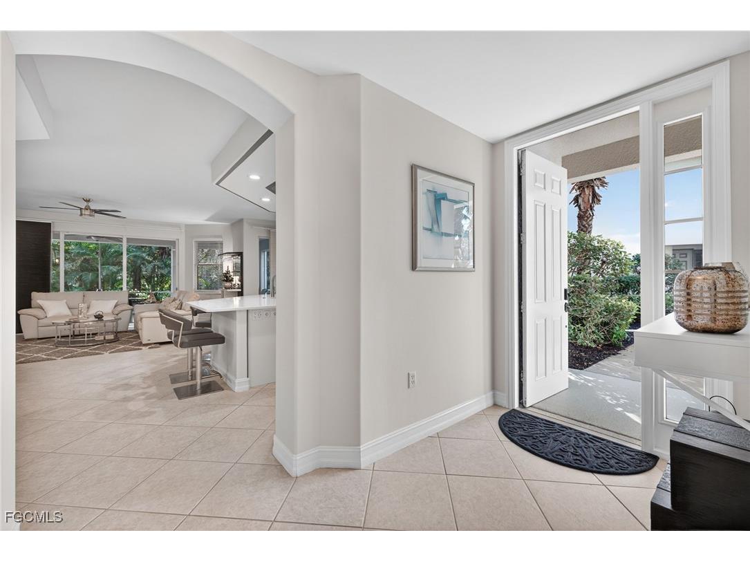 2001 Tarpon Bay Drive N #102 Naples FL 34119 2025023161 image7