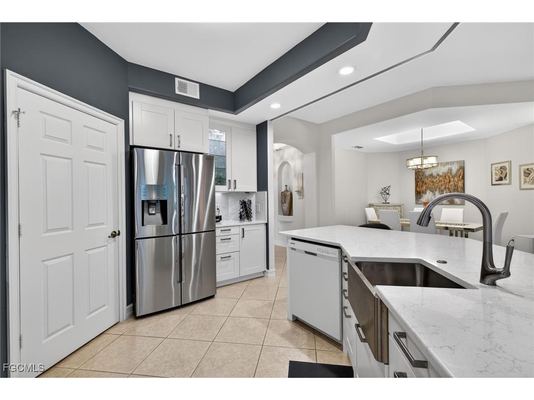 2001 Tarpon Bay Drive N #102 Naples FL 34119 2025023161 image9