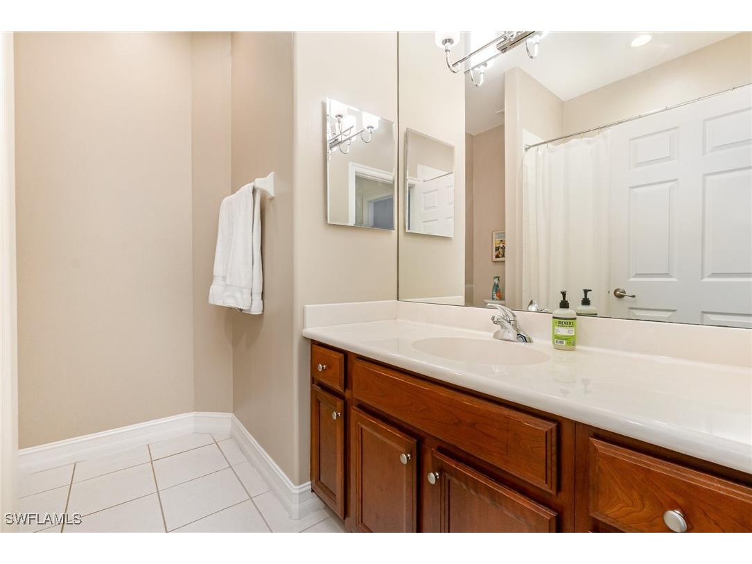 2001 Tarpon Bay Drive N #202 Naples FL 34119 225068601 image21