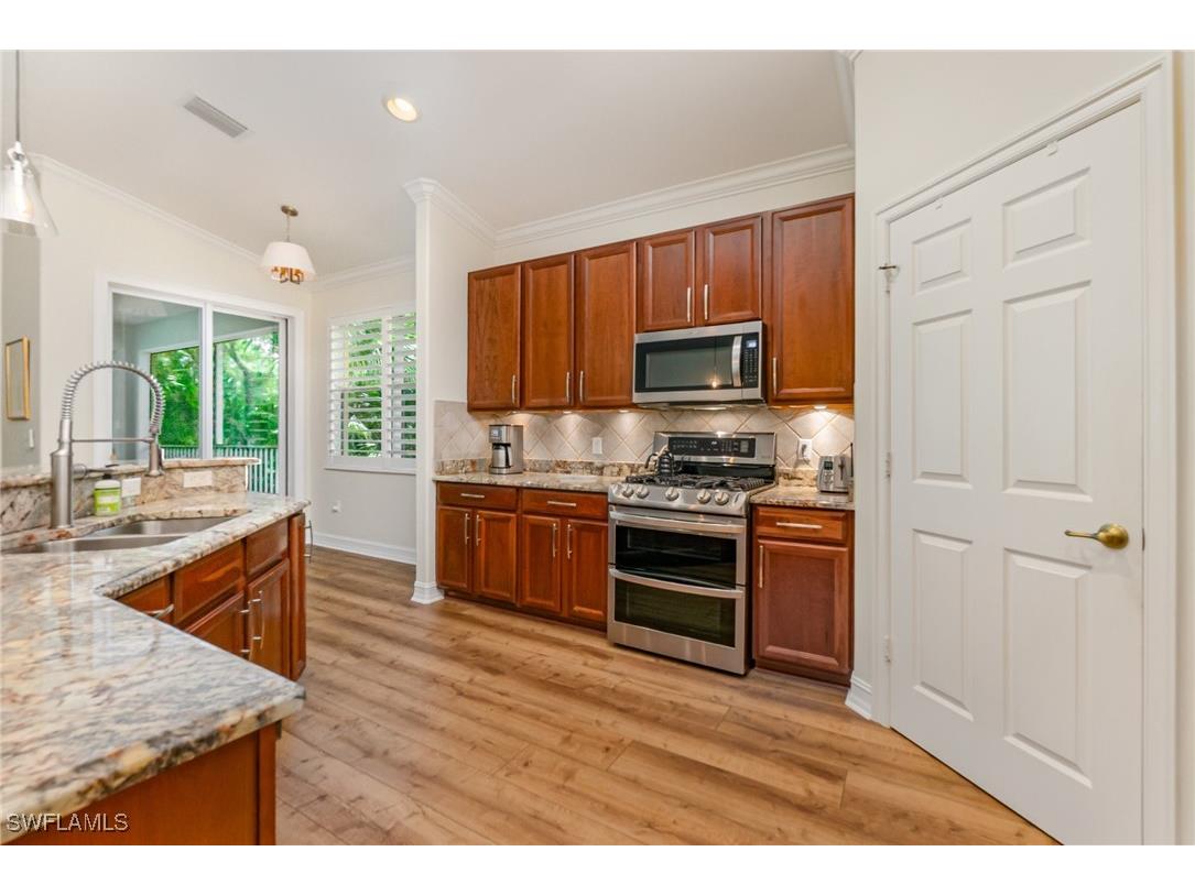 2001 Tarpon Bay Drive N #202 Naples FL 34119 225068601 image6