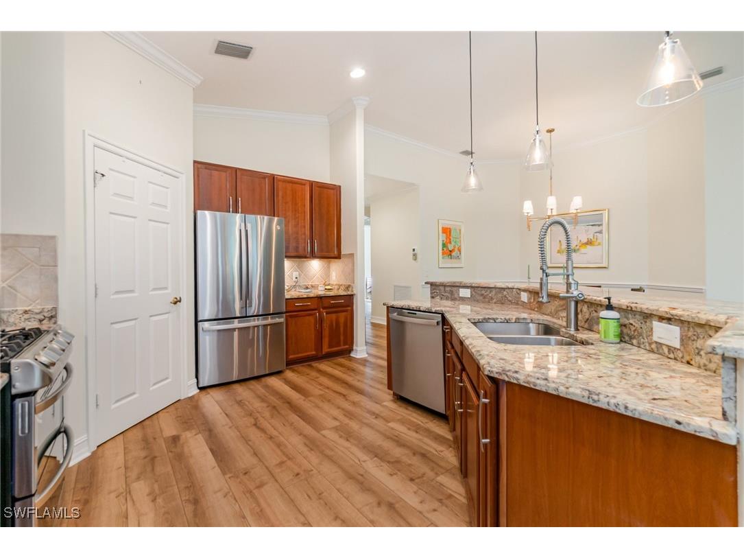 2001 Tarpon Bay Drive N #202 Naples FL 34119 225068601 image7