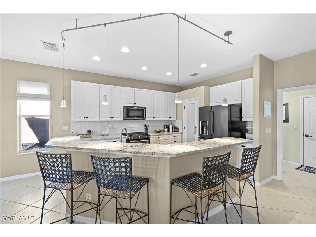 20010 Eagle Glen Way Estero FL 33928 224073014 image4