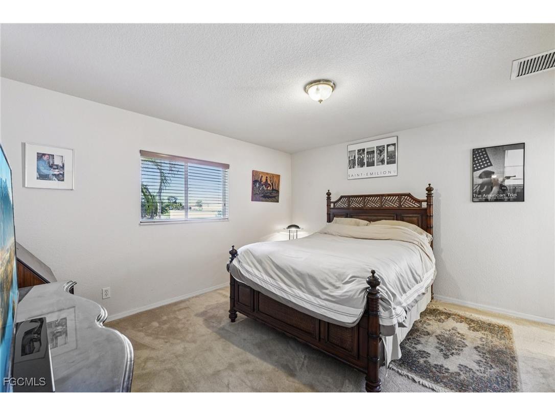 2002 NE 15th Terrace Cape Coral FL 33909 2025013550 image16