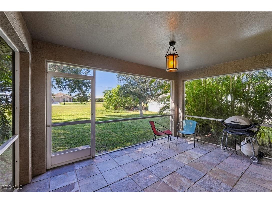 2002 NE 15th Terrace Cape Coral FL 33909 2025013550 image22