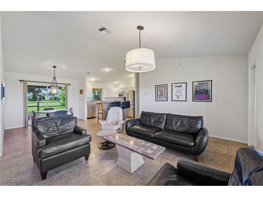 2002 NE 15th Terrace Cape Coral FL 33909 2025013550 image5