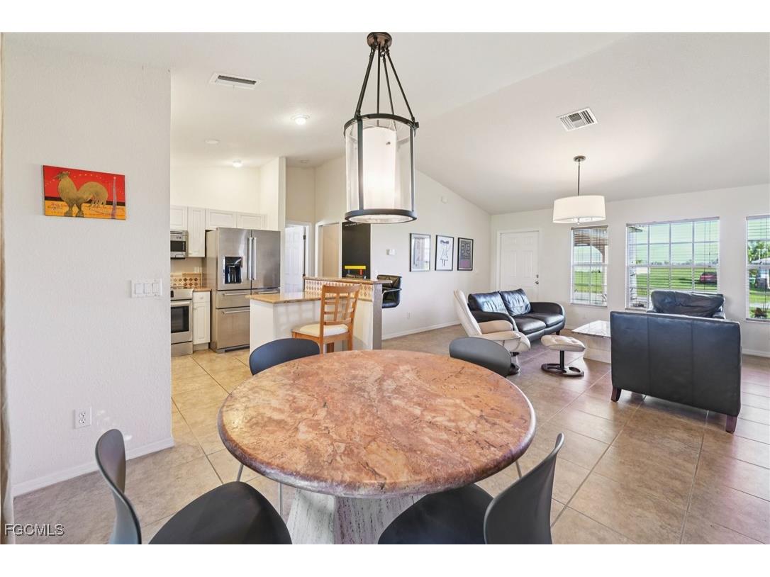 2002 NE 15th Terrace Cape Coral FL 33909 2025013550 image7