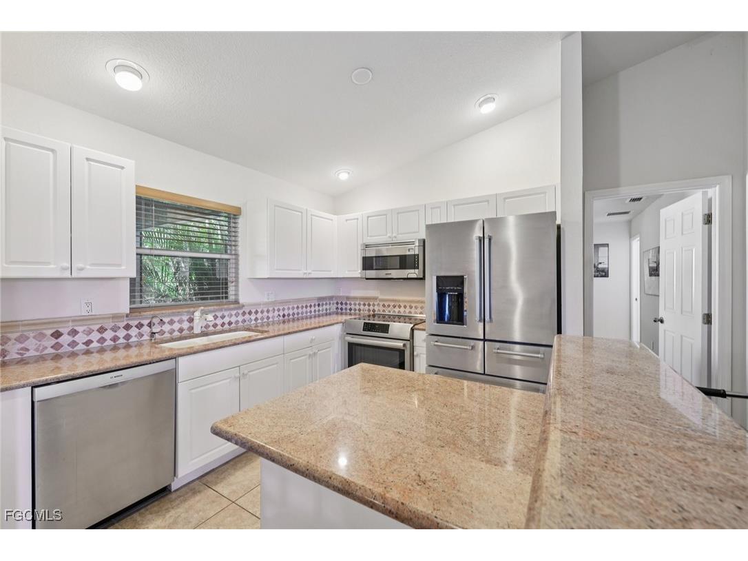 2002 NE 15th Terrace Cape Coral FL 33909 2025013550 image8