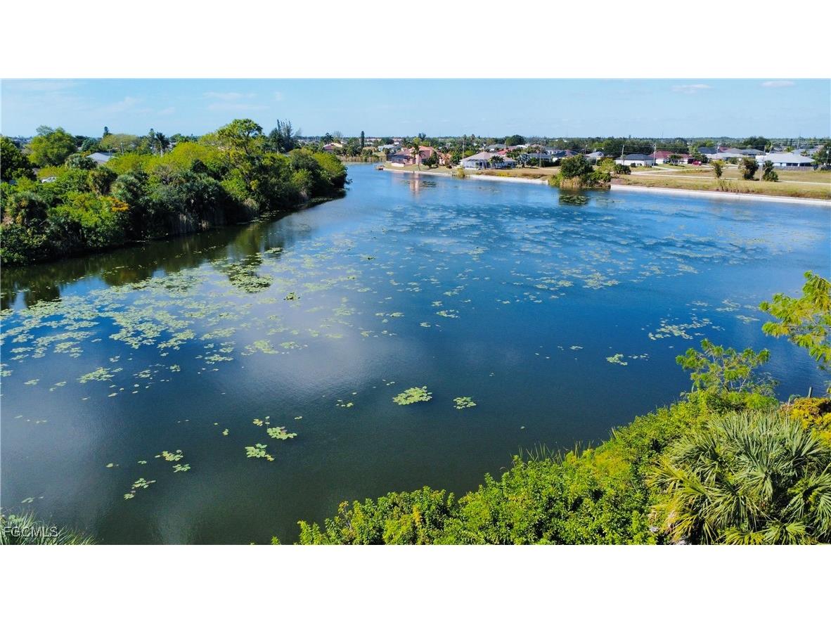 2002 NE 23rd Place Cape Coral FL 33909 2025019284 image6