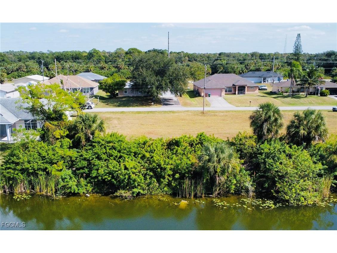 2002 NE 23rd Place Cape Coral FL 33909 2025019284 image7