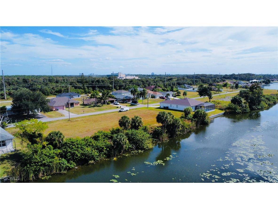 2002 NE 23rd Place Cape Coral FL 33909 2025019284 image9