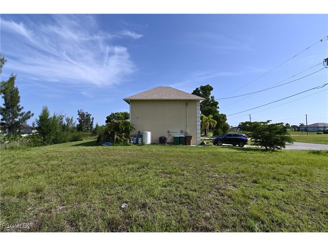 2002 NW 21st Avenue Cape Coral FL 33993 2025004246 image5