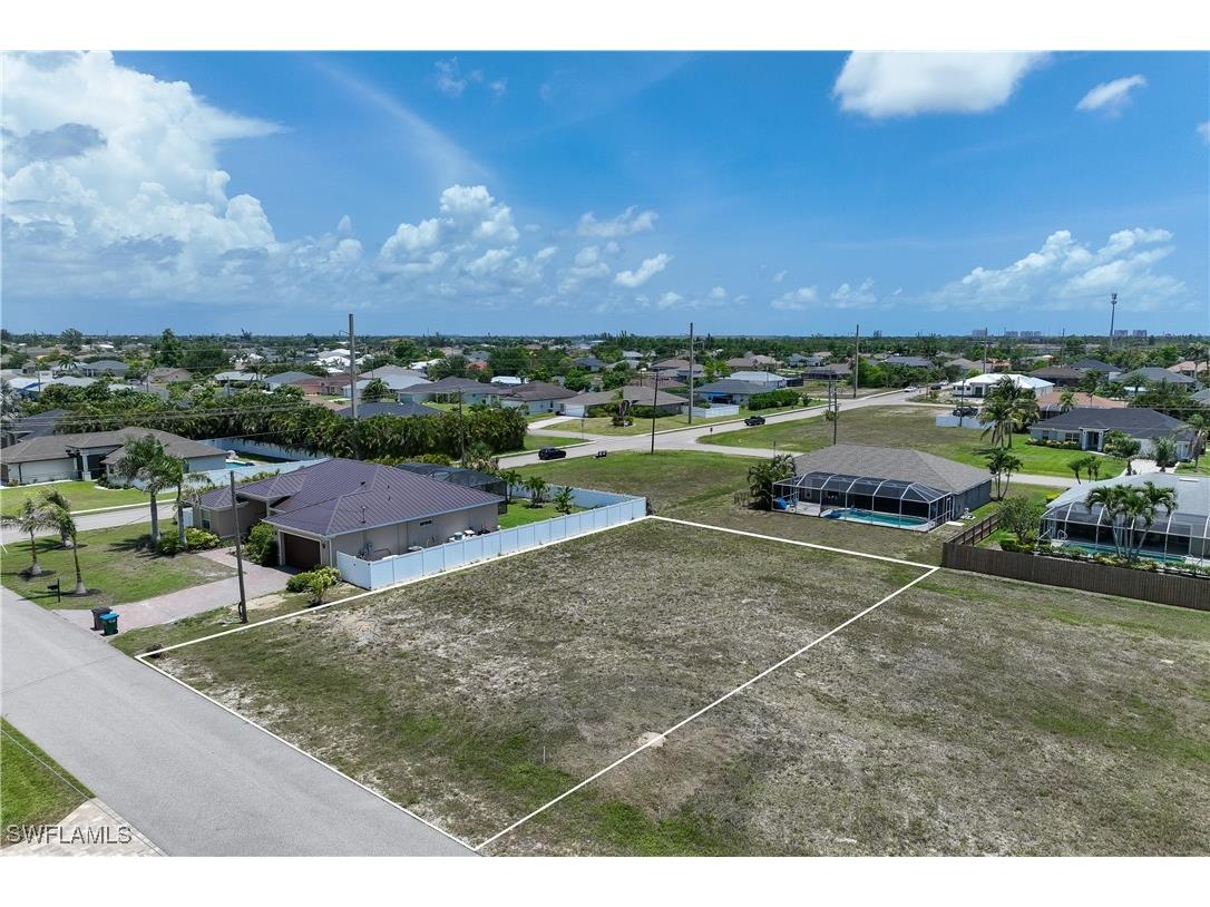 2002 SW 29th Terrace Cape Coral FL 33914 225051035 image1